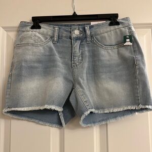 Time & Tru ladies jean shorts